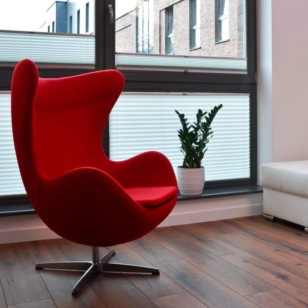 fotel czerwony salon